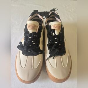 Bluey Low Top Sneakers Mens Sz 10 Tan/Brown NWT